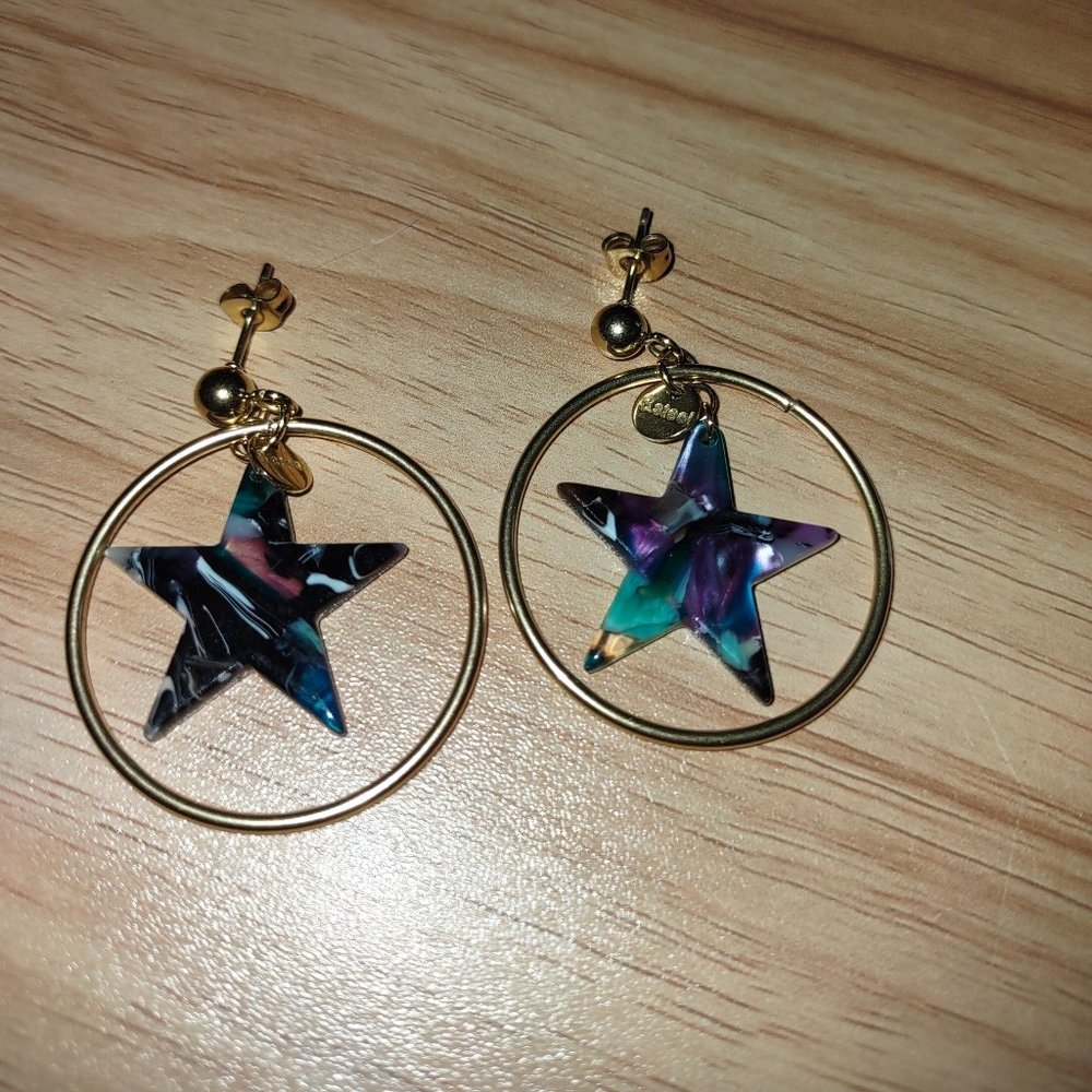 Dangling earring - hoop with multicolored stars